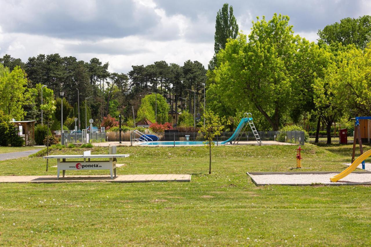 Aranypart Camping & Apartments Siofok Exterior photo
