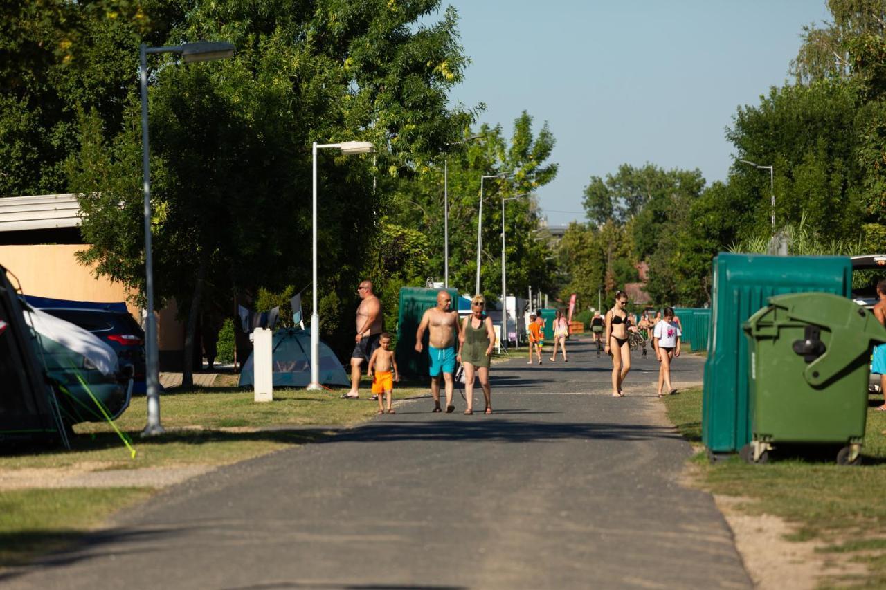 Aranypart Camping & Apartments Siofok Exterior photo