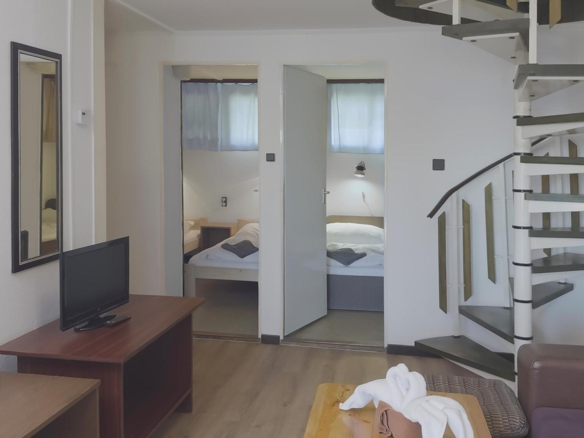 Aranypart Camping & Apartments Siofok Exterior photo